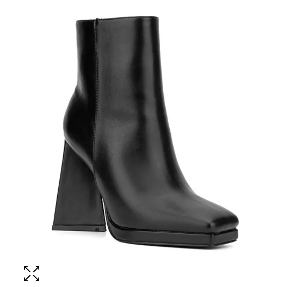 New York & Company Yolanda Ankle Bootie Elegant Black Square Toe Size 8.5